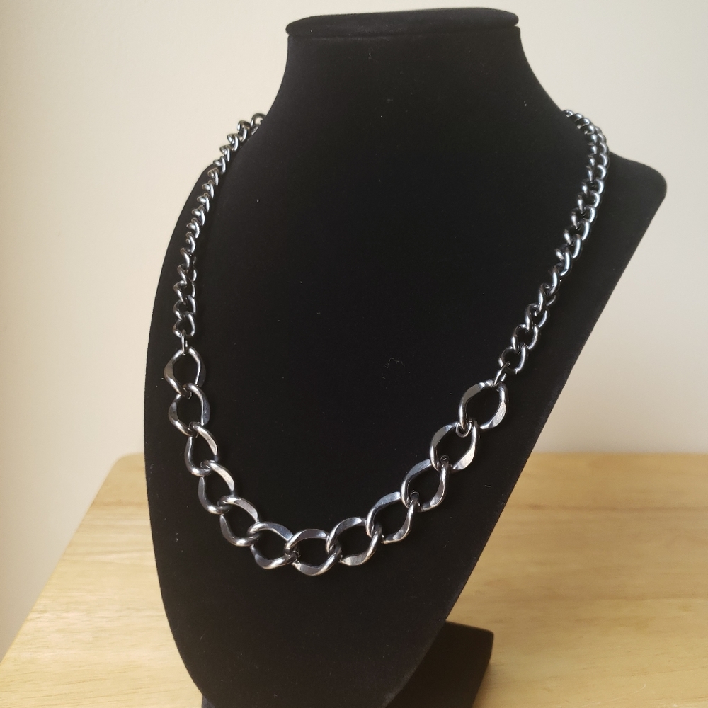 Necklace - Picture 2 of 6